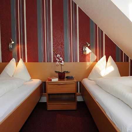 Hotel-Pension Haus Neustadt Бремен Екстериор снимка