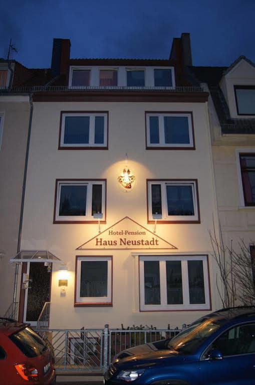 Hotel-Pension Haus Neustadt Бремен Екстериор снимка
