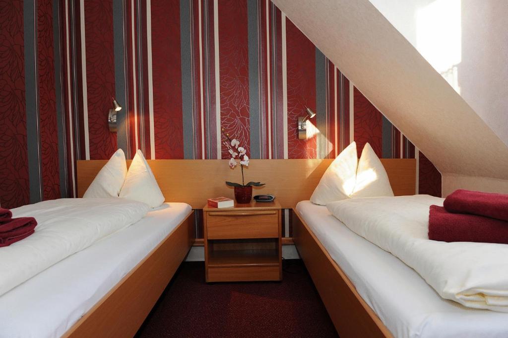 Hotel-Pension Haus Neustadt Бремен Екстериор снимка